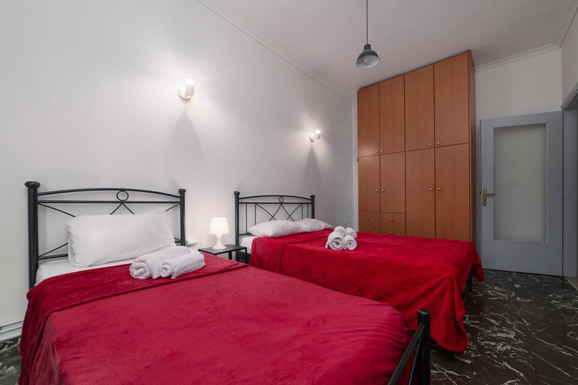 Local Urban Living 2bd In Athens