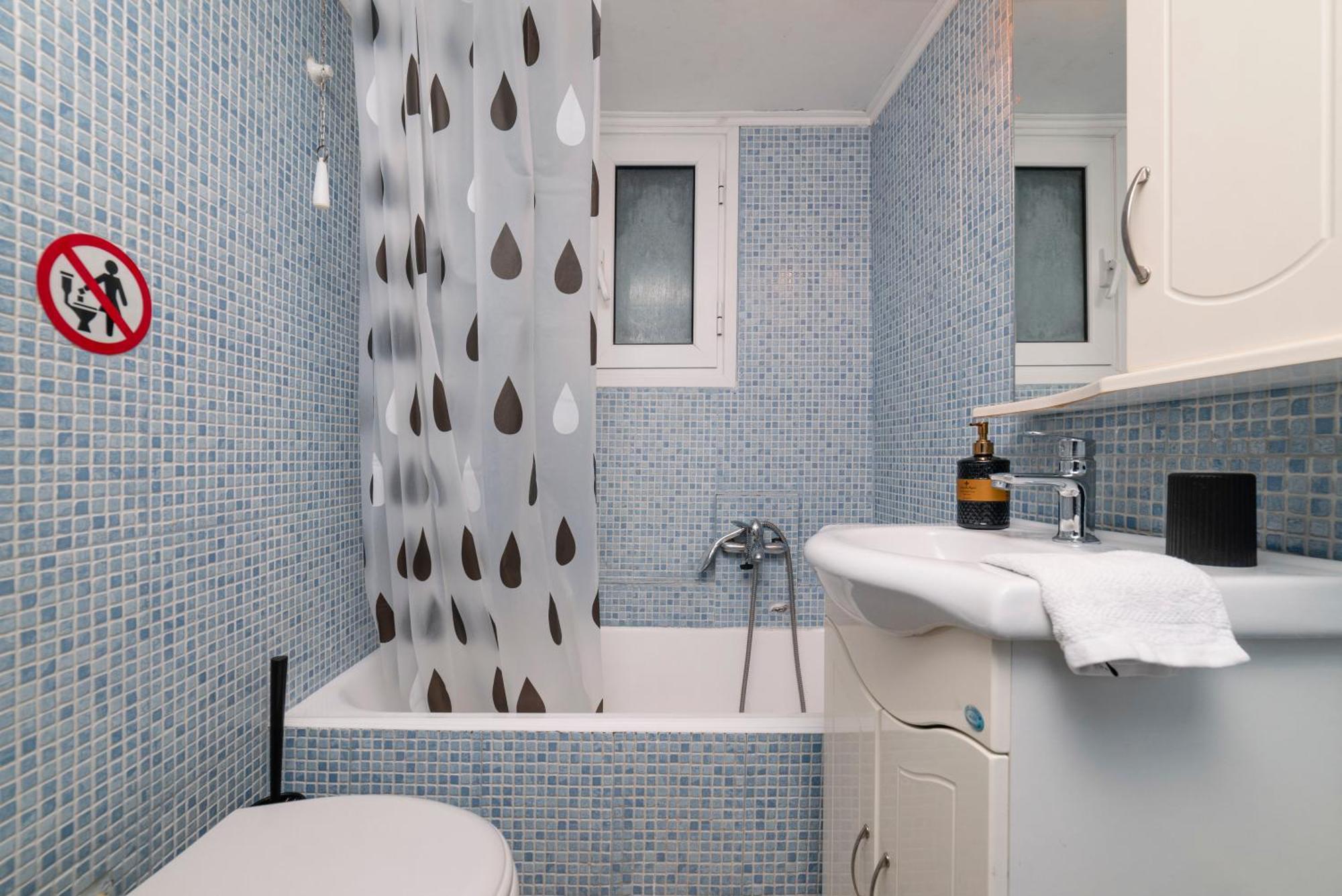 Local Urban Living 2bd In Athens